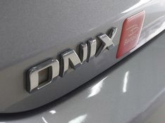 Chevrolet ONIX 1.0 FLEX MANUAL 2024/2025 BETIOLO NOVOS E SEMINOVOS LAJEADO / Carros no Vale