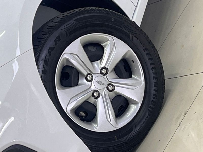 Chevrolet ONIX 1.0 FLEX MANUAL 2024/2025 BETIOLO NOVOS E SEMINOVOS LAJEADO / Carros no Vale Chevrolet ONIX 1.0 FLEX MANUAL 2024/2025 BETIOLO NOVOS E SEMINOVOS LAJEADO / Carros no Vale