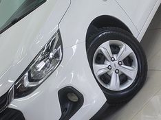 Chevrolet ONIX 1.0 FLEX MANUAL 2023/2024 BETIOLO NOVOS E SEMINOVOS LAJEADO / Carros no Vale