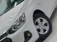 Chevrolet ONIX 1.0 FLEX MANUAL 2023/2024 BETIOLO NOVOS E SEMINOVOS LAJEADO / Carros no Vale