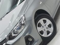 Chevrolet ONIX 1.0 FLEX MANUAL 2024/2025 BETIOLO NOVOS E SEMINOVOS LAJEADO / Carros no Vale