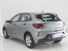 Chevrolet ONIX 1.0 FLEX MANUAL 2024/2025 BETIOLO NOVOS E SEMINOVOS LAJEADO / Carros no Vale