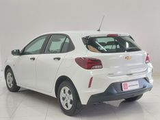 Chevrolet ONIX 1.0 FLEX MANUAL 2024/2025 BETIOLO NOVOS E SEMINOVOS LAJEADO / Carros no Vale