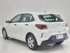 Chevrolet ONIX 1.0 FLEX MANUAL 2023/2024 BETIOLO NOVOS E SEMINOVOS LAJEADO / Carros no Vale
