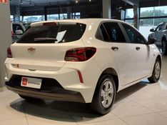 Chevrolet ONIX 1.0 FLEX MANUAL 2023/2024 BETIOLO NOVOS E SEMINOVOS LAJEADO / Carros no Vale