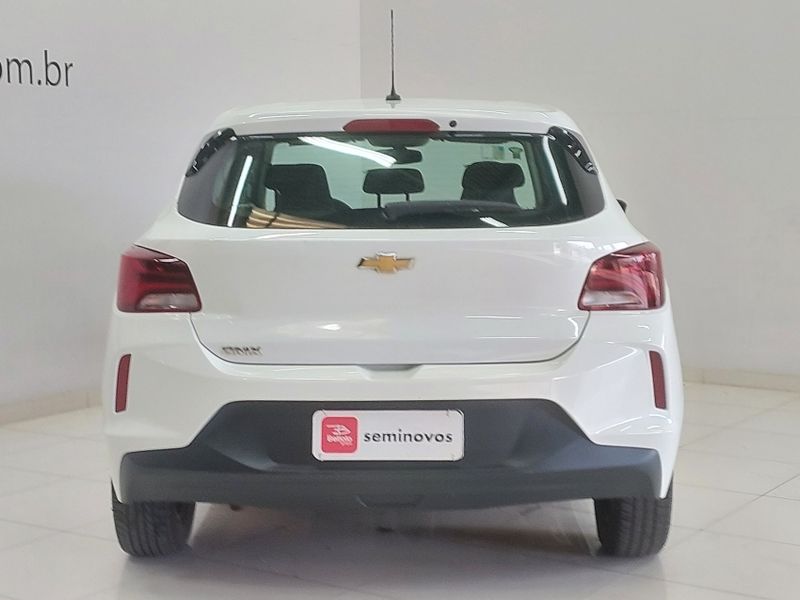 Chevrolet ONIX 1.0 FLEX MANUAL 2024/2025 BETIOLO NOVOS E SEMINOVOS LAJEADO / Carros no Vale