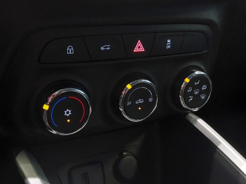 Chevrolet ONIX 1.0 TURBO FLEX LT AUTOMÁTICO 2023/2023 BETIOLO NOVOS E SEMINOVOS LAJEADO / Carros no Vale Chevrolet ONIX 1.0 TURBO FLEX LT AUTOMÁTICO 2023/2023 BETIOLO NOVOS E SEMINOVOS LAJEADO / Carros no Vale