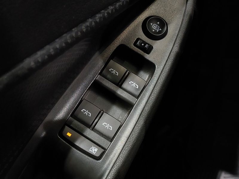 Chevrolet ONIX 1.0 TURBO FLEX LT AUTOMÁTICO 2023/2023 BETIOLO NOVOS E SEMINOVOS LAJEADO / Carros no Vale Chevrolet ONIX 1.0 TURBO FLEX LT AUTOMÁTICO 2023/2023 BETIOLO NOVOS E SEMINOVOS LAJEADO / Carros no Vale