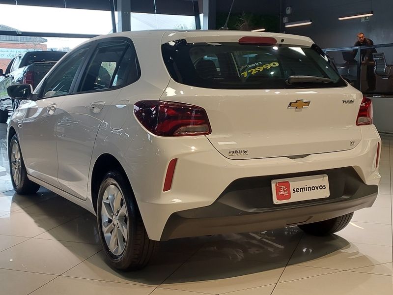 Chevrolet ONIX 1.0 TURBO FLEX LT AUTOMÁTICO 2022/2023 BETIOLO NOVOS E SEMINOVOS LAJEADO / Carros no Vale