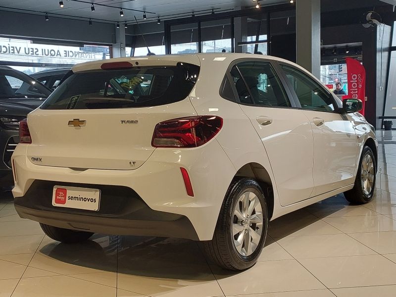 Chevrolet ONIX 1.0 TURBO FLEX LT AUTOMÁTICO 2022/2023 BETIOLO NOVOS E SEMINOVOS LAJEADO / Carros no Vale