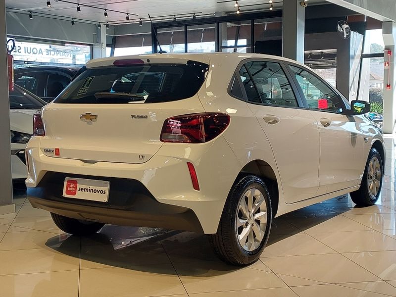 Chevrolet ONIX 1.0 TURBO FLEX LT AUTOMÁTICO 2023/2023 BETIOLO NOVOS E SEMINOVOS LAJEADO / Carros no Vale Chevrolet ONIX 1.0 TURBO FLEX LT AUTOMÁTICO 2023/2023 BETIOLO NOVOS E SEMINOVOS LAJEADO / Carros no Vale