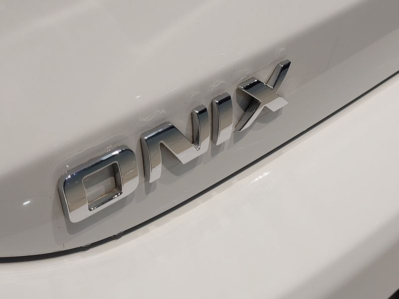 Chevrolet ONIX 1.0 TURBO FLEX LT MANUAL 2024/2025 BETIOLO NOVOS E SEMINOVOS LAJEADO / Carros no Vale