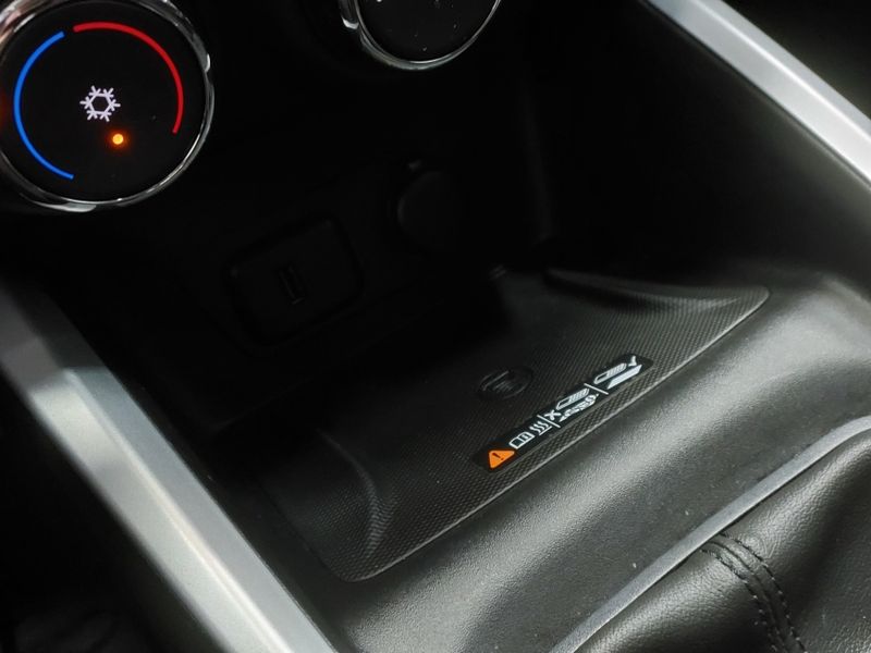 Chevrolet ONIX 1.0 TURBO FLEX LTZ AUTOMÁTICO 2020/2020 BETIOLO NOVOS E SEMINOVOS LAJEADO / Carros no Vale Chevrolet ONIX 1.0 TURBO FLEX LTZ AUTOMÁTICO 2020/2020 BETIOLO NOVOS E SEMINOVOS LAJEADO / Carros no Vale