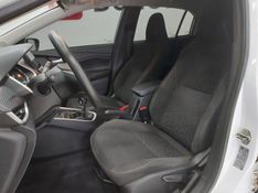 Chevrolet ONIX 1.0 TURBO FLEX LTZ AUTOMÁTICO 2020/2020 BETIOLO NOVOS E SEMINOVOS LAJEADO / Carros no Vale