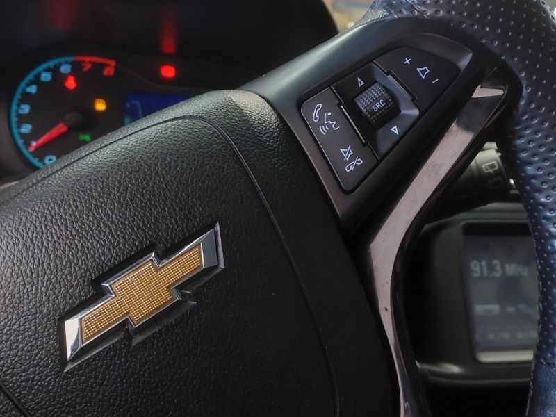 Chevrolet ONIX 1.4 MPFI LTZ 8V FLEX 4P AUTOMÁTICO 2017/2017 BETIOLO NOVOS E SEMINOVOS LAJEADO / Carros no Vale Chevrolet ONIX 1.4 MPFI LTZ 8V FLEX 4P AUTOMÁTICO 2017/2017 BETIOLO NOVOS E SEMINOVOS LAJEADO / Carros no Vale