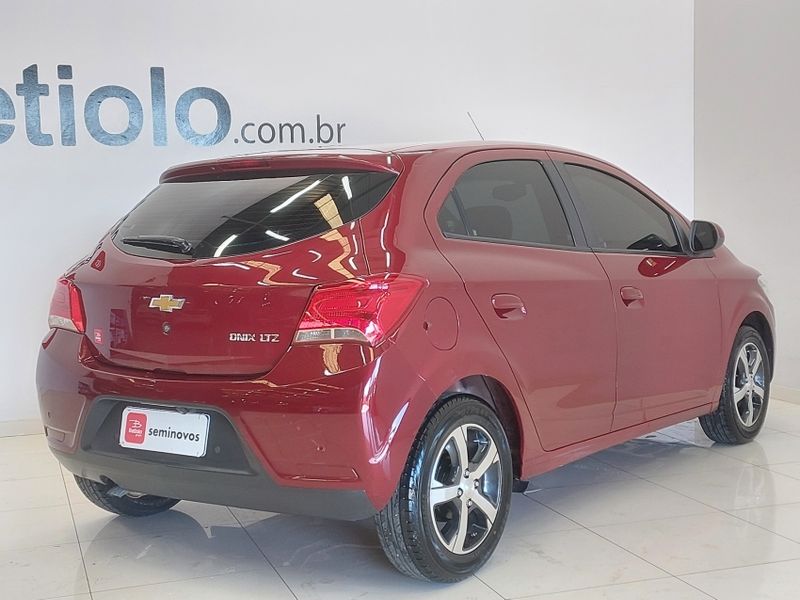 Chevrolet ONIX 1.4 MPFI LTZ 8V FLEX 4P AUTOMÁTICO 2017/2017 BETIOLO NOVOS E SEMINOVOS LAJEADO / Carros no Vale Chevrolet ONIX 1.4 MPFI LTZ 8V FLEX 4P AUTOMÁTICO 2017/2017 BETIOLO NOVOS E SEMINOVOS LAJEADO / Carros no Vale