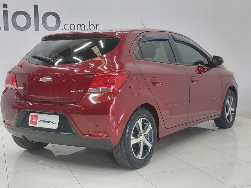 Chevrolet ONIX 1.4 MPFI LTZ 8V FLEX 4P MANUAL 2018/2019 BETIOLO NOVOS E SEMINOVOS LAJEADO / Carros no Vale Chevrolet ONIX 1.4 MPFI LTZ 8V FLEX 4P MANUAL 2018/2019 BETIOLO NOVOS E SEMINOVOS LAJEADO / Carros no Vale