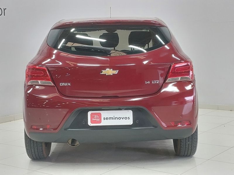 Chevrolet ONIX 1.4 MPFI LTZ 8V FLEX 4P MANUAL 2018/2019 BETIOLO NOVOS E SEMINOVOS LAJEADO / Carros no Vale Chevrolet ONIX 1.4 MPFI LTZ 8V FLEX 4P MANUAL 2018/2019 BETIOLO NOVOS E SEMINOVOS LAJEADO / Carros no Vale