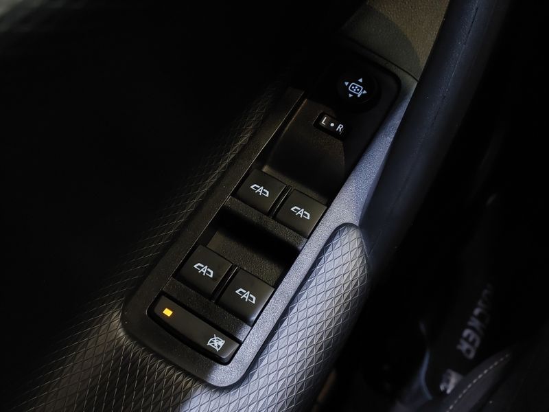 Chevrolet TRACKER 1.0 TURBO FLEX LT AUTOMÁTICO 2020/2021 BETIOLO NOVOS E SEMINOVOS LAJEADO / Carros no Vale