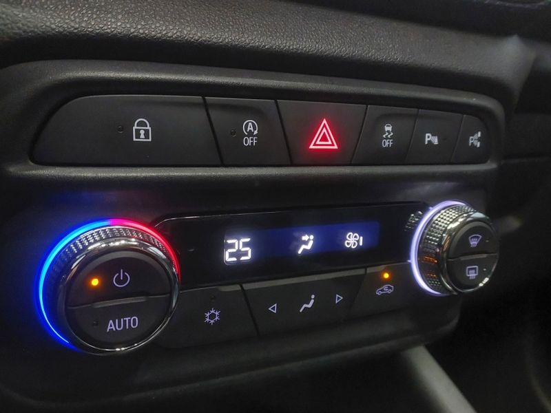 Chevrolet TRACKER 1.2 TURBO FLEX PREMIER AUTOMÁTICO 2021/2022 BETIOLO NOVOS E SEMINOVOS LAJEADO / Carros no Vale