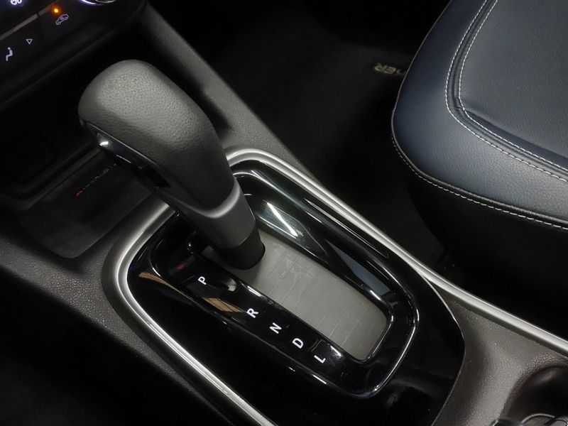 Chevrolet TRACKER 1.2 TURBO FLEX PREMIER AUTOMÁTICO 2021/2022 BETIOLO NOVOS E SEMINOVOS LAJEADO / Carros no Vale