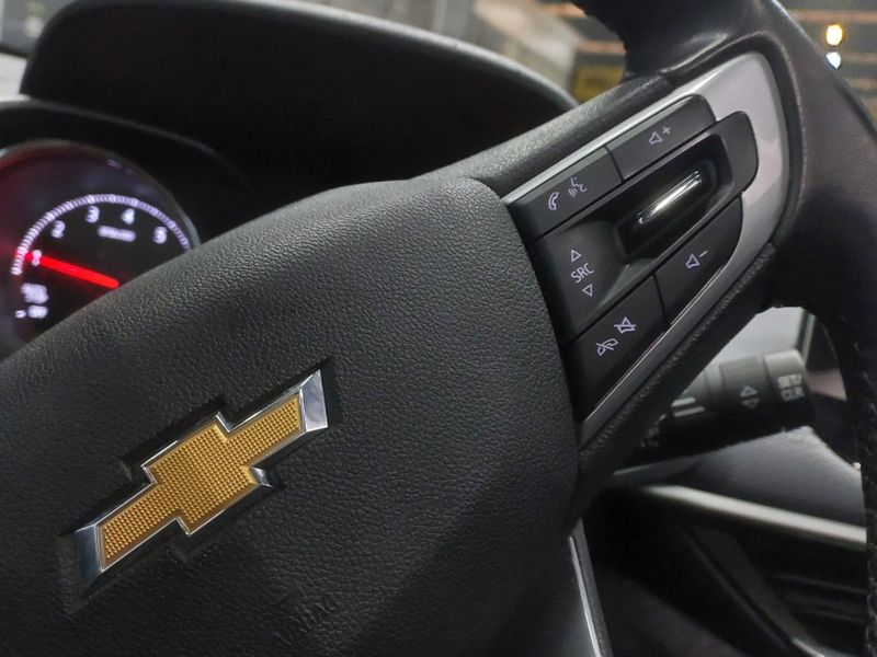 Chevrolet TRACKER 1.2 TURBO FLEX PREMIER AUTOMÁTICO 2021/2022 BETIOLO NOVOS E SEMINOVOS LAJEADO / Carros no Vale