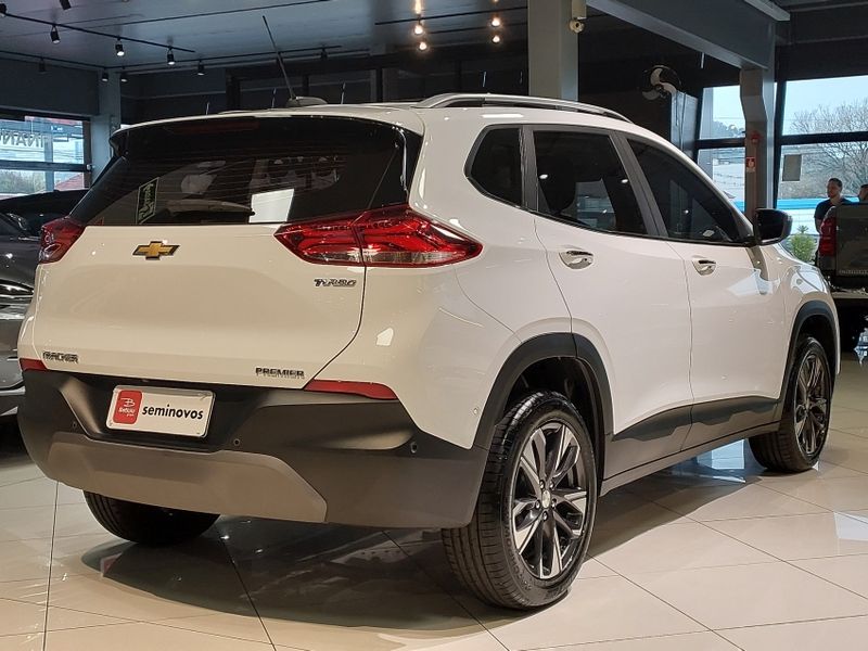 Chevrolet TRACKER 1.2 TURBO FLEX PREMIER AUTOMÁTICO 2024/2025 BETIOLO NOVOS E SEMINOVOS LAJEADO / Carros no Vale