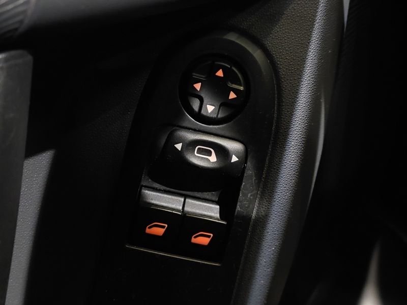 Citroen C3 1.2 PURE TECH FLEX ORIGINE MANUAL 2016/2017 BETIOLO NOVOS E SEMINOVOS LAJEADO / Carros no Vale Citroen C3 1.2 PURE TECH FLEX ORIGINE MANUAL 2016/2017 BETIOLO NOVOS E SEMINOVOS LAJEADO / Carros no Vale