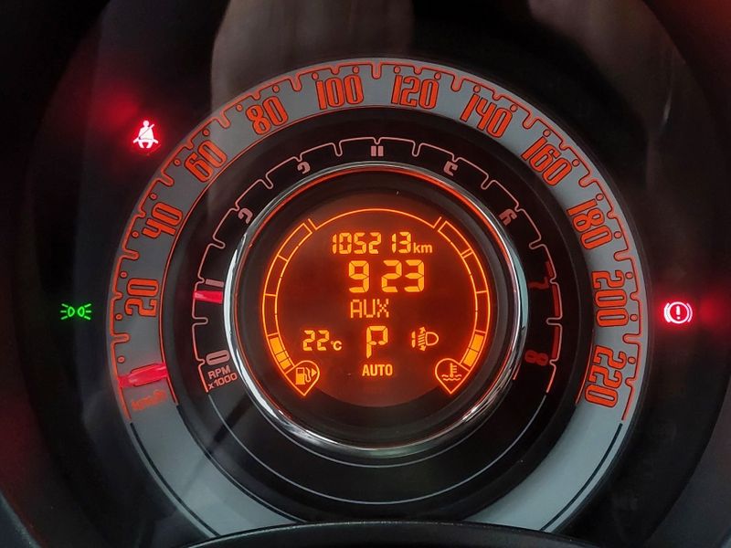 Fiat 500 1.4 LOUNGE AIR 16V GASOLINA 2P AUTOMÁTICO 2011/2012 BETIOLO NOVOS E SEMINOVOS LAJEADO / Carros no Vale Fiat 500 1.4 LOUNGE AIR 16V GASOLINA 2P AUTOMÁTICO 2011/2012 BETIOLO NOVOS E SEMINOVOS LAJEADO / Carros no Vale
