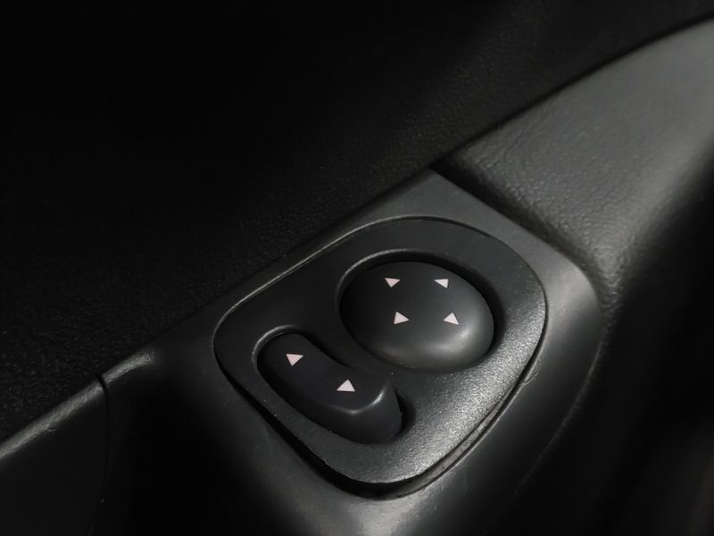 Fiat 500 1.4 LOUNGE AIR 16V GASOLINA 2P AUTOMÁTICO 2011/2012 BETIOLO NOVOS E SEMINOVOS LAJEADO / Carros no Vale Fiat 500 1.4 LOUNGE AIR 16V GASOLINA 2P AUTOMÁTICO 2011/2012 BETIOLO NOVOS E SEMINOVOS LAJEADO / Carros no Vale