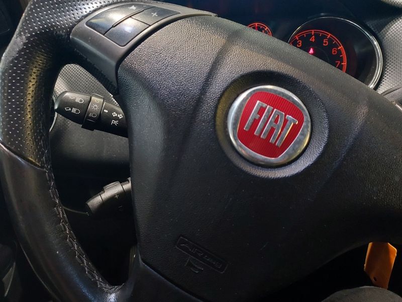 Fiat BRAVO 1.8 ESSENCE 16V FLEX 4P AUTOMATIZADO 2011/2011 BETIOLO NOVOS E SEMINOVOS LAJEADO / Carros no Vale