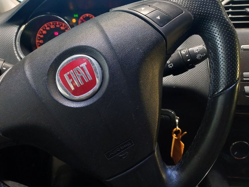 Fiat BRAVO 1.8 ESSENCE 16V FLEX 4P AUTOMATIZADO 2011/2011 BETIOLO NOVOS E SEMINOVOS LAJEADO / Carros no Vale