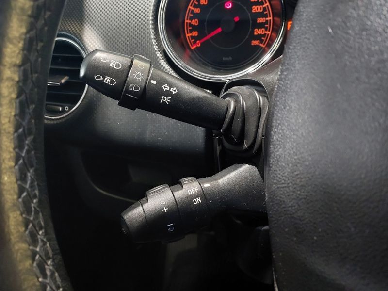 Fiat BRAVO 1.8 ESSENCE 16V FLEX 4P AUTOMATIZADO 2011/2011 BETIOLO NOVOS E SEMINOVOS LAJEADO / Carros no Vale
