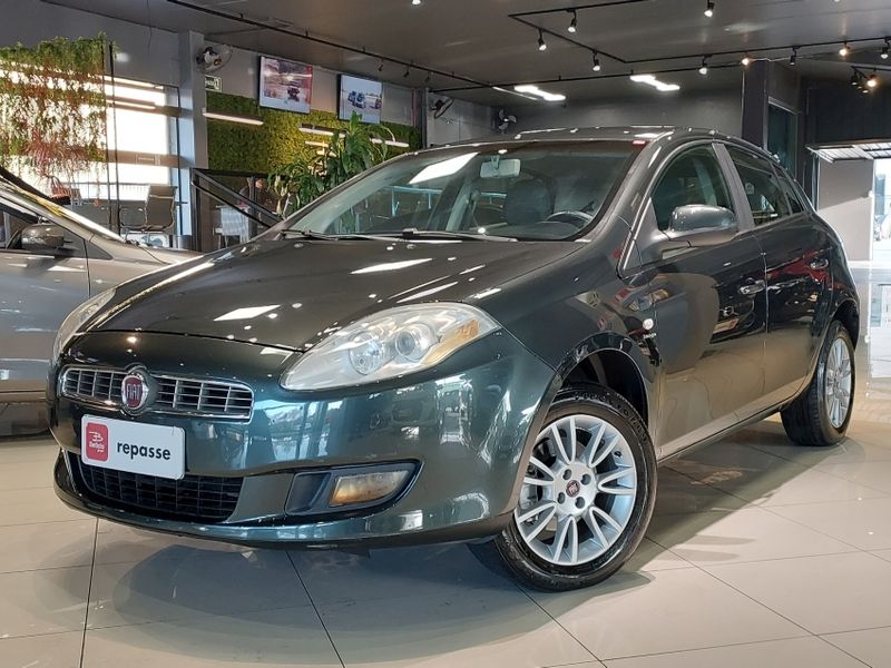 Fiat BRAVO 1.8 ESSENCE 16V FLEX 4P AUTOMATIZADO 2011/2011 BETIOLO NOVOS E SEMINOVOS LAJEADO / Carros no Vale