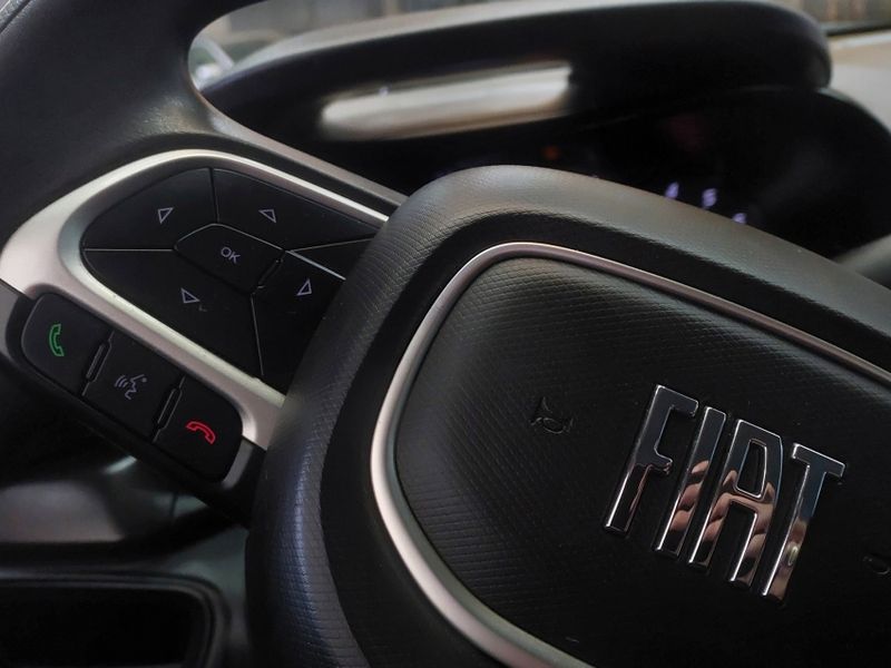 Fiat CRONOS 1.3 FIREFLY FLEX DRIVE CVT 2023/2024 BETIOLO NOVOS E SEMINOVOS LAJEADO / Carros no Vale