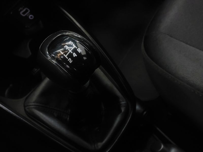 Fiat CRONOS 1.3 FLEX DRIVE S-DESIGN MANUAL 2023/2024 BETIOLO NOVOS E SEMINOVOS LAJEADO / Carros no Vale