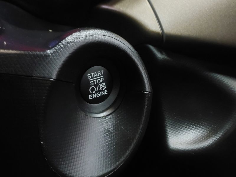 Fiat CRONOS 1.3 FLEX DRIVE S-DESIGN MANUAL 2023/2024 BETIOLO NOVOS E SEMINOVOS LAJEADO / Carros no Vale