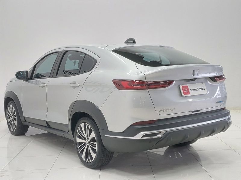 Fiat FASTBACK 1.0 TURBO 200 HYBRID AUDACE CVT 2024/2025 BETIOLO NOVOS E SEMINOVOS LAJEADO / Carros no Vale