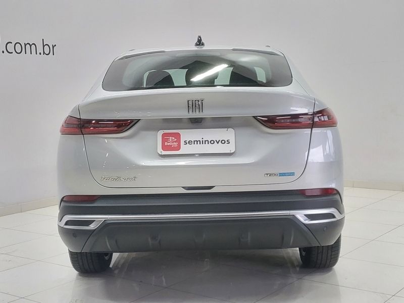 Fiat FASTBACK 1.0 TURBO 200 HYBRID AUDACE CVT 2024/2025 BETIOLO NOVOS E SEMINOVOS LAJEADO / Carros no Vale