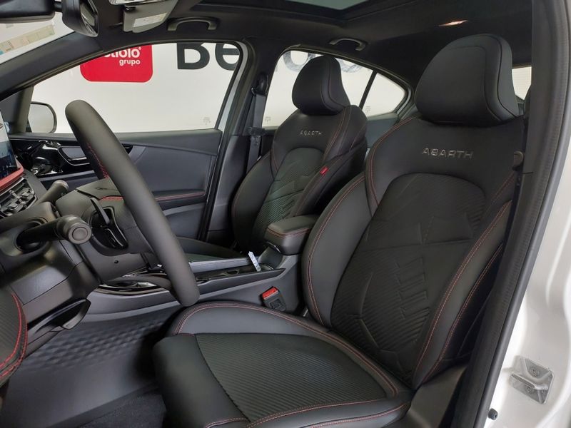 Fiat FASTBACK 1.3 TURBO 270 FLEX ABARTH AT6 2025/2026 BETIOLO NOVOS E SEMINOVOS LAJEADO / Carros no Vale Fiat FASTBACK 1.3 TURBO 270 FLEX ABARTH AT6 2025/2026 BETIOLO NOVOS E SEMINOVOS LAJEADO / Carros no Vale
