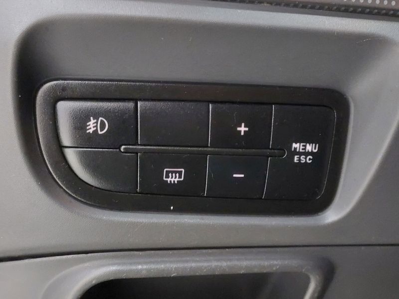 Fiat GRAND SIENA 1.4 MPI ATTRACTIVE 8V FLEX 4P MANUAL 2013/2014 BETIOLO NOVOS E SEMINOVOS LAJEADO / Carros no Vale Fiat GRAND SIENA 1.4 MPI ATTRACTIVE 8V FLEX 4P MANUAL 2013/2014 BETIOLO NOVOS E SEMINOVOS LAJEADO / Carros no Vale