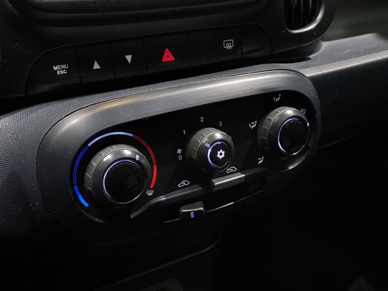 Fiat MOBI 1.0 EVO FLEX LIKE MANUAL 2023/2024 BETIOLO NOVOS E SEMINOVOS LAJEADO / Carros no Vale Fiat MOBI 1.0 EVO FLEX LIKE MANUAL 2023/2024 BETIOLO NOVOS E SEMINOVOS LAJEADO / Carros no Vale