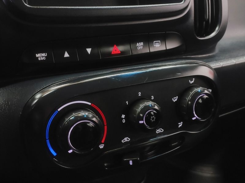 Fiat MOBI 1.0 EVO FLEX LIKE MANUAL 2023/2024 BETIOLO NOVOS E SEMINOVOS LAJEADO / Carros no Vale