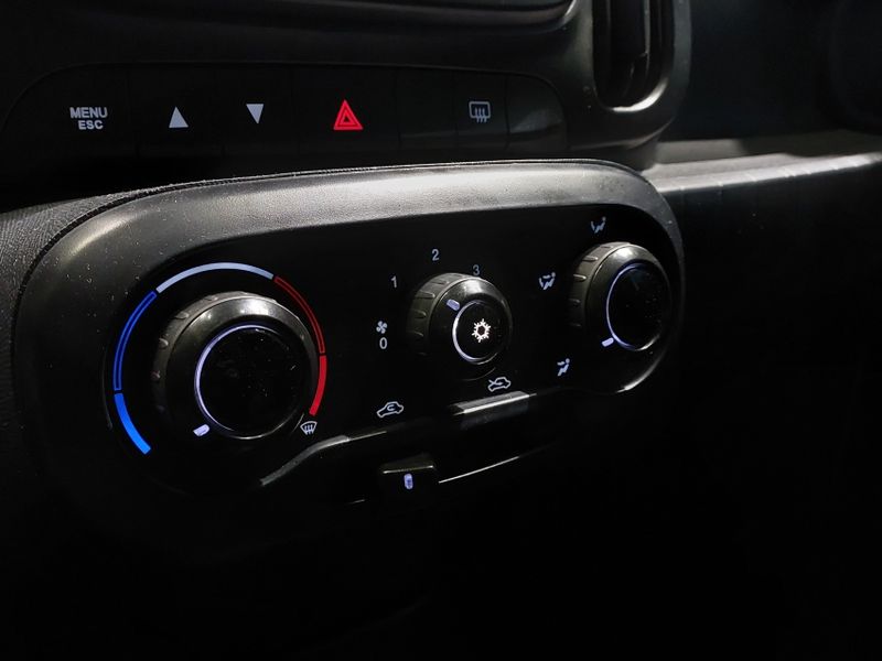 Fiat MOBI 1.0 EVO FLEX LIKE MANUAL 2023/2024 BETIOLO NOVOS E SEMINOVOS LAJEADO / Carros no Vale Fiat MOBI 1.0 EVO FLEX LIKE MANUAL 2023/2024 BETIOLO NOVOS E SEMINOVOS LAJEADO / Carros no Vale