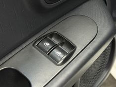 Fiat MOBI 1.0 EVO FLEX LIKE MANUAL 2023/2024 BETIOLO NOVOS E SEMINOVOS LAJEADO / Carros no Vale