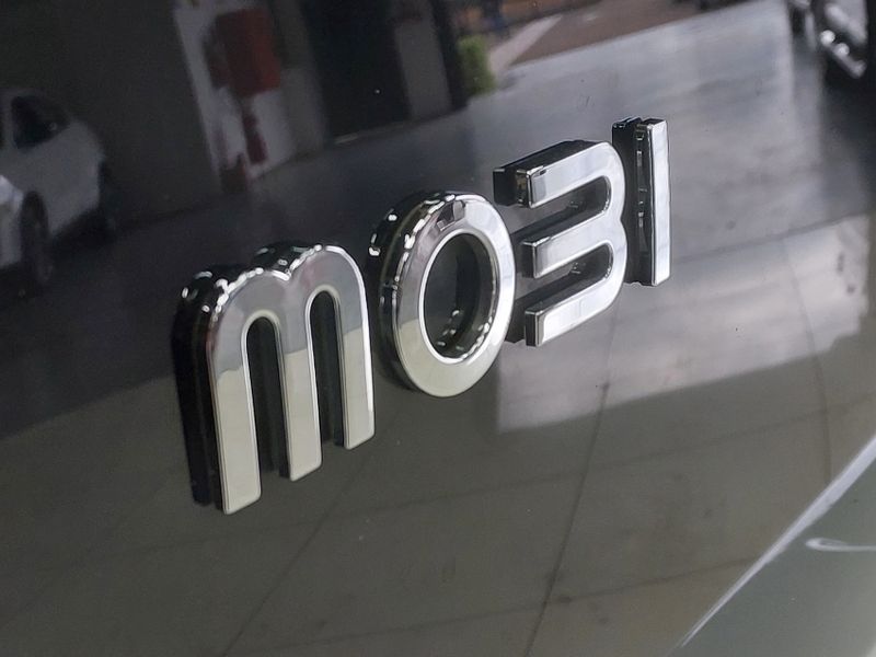 Fiat MOBI 1.0 EVO FLEX LIKE MANUAL 2023/2024 BETIOLO NOVOS E SEMINOVOS LAJEADO / Carros no Vale