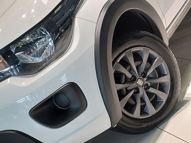 Fiat MOBI 1.0 EVO FLEX LIKE MANUAL 2023/2024 BETIOLO NOVOS E SEMINOVOS LAJEADO / Carros no Vale