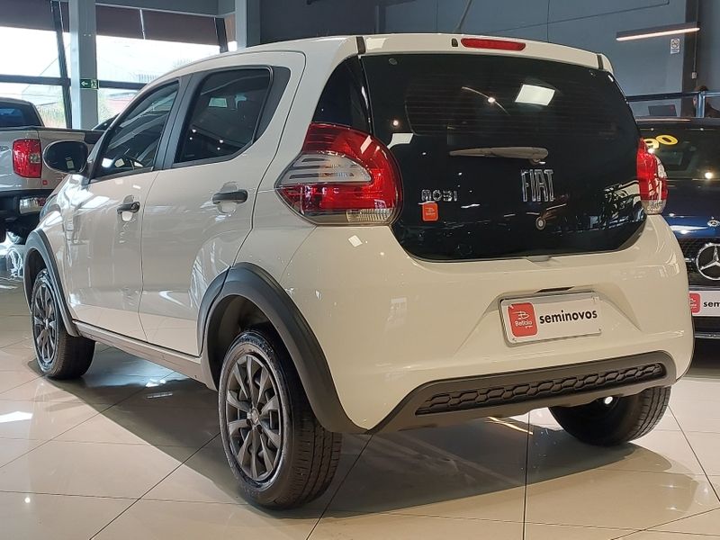 Fiat MOBI 1.0 EVO FLEX LIKE MANUAL 2023/2024 BETIOLO NOVOS E SEMINOVOS LAJEADO / Carros no Vale