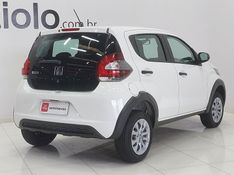 Fiat MOBI 1.0 EVO FLEX LIKE MANUAL 2023/2024 BETIOLO NOVOS E SEMINOVOS LAJEADO / Carros no Vale
