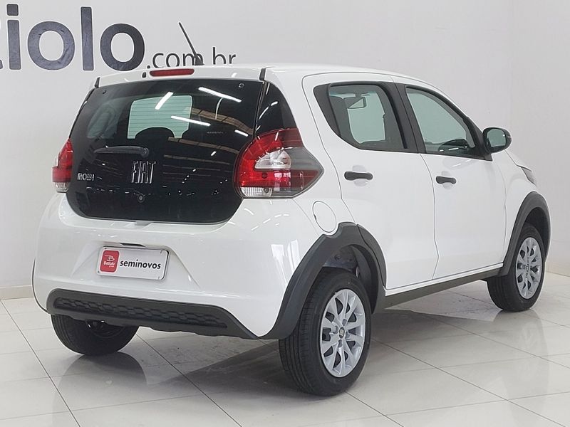 Fiat MOBI 1.0 EVO FLEX LIKE MANUAL 2023/2024 BETIOLO NOVOS E SEMINOVOS LAJEADO / Carros no Vale